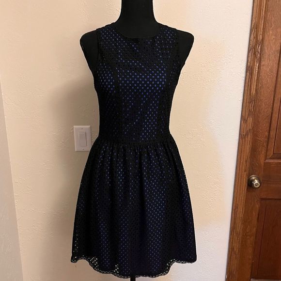 Everly Dress Size‎ Small - Picture 2 of 4